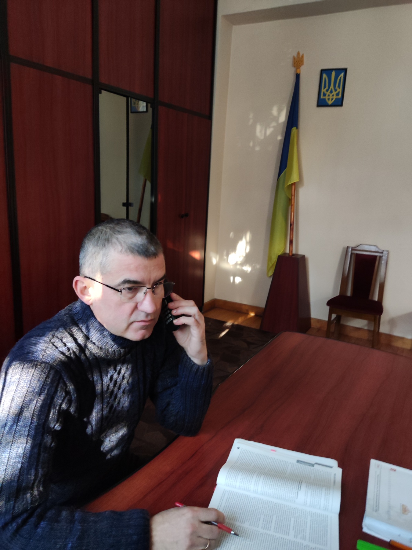 У Добровеличківському секторі обслуговування платників податків проведено сеанс телефонного зв’язку «Гаряча лінія» на тему: «Декларування громадянами доходів, отриманих у 2025 році»