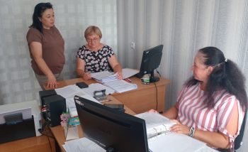 У Центрі обслуговування платників Вільшанської ДПІ  проведено практикум  з питання   «Електронний кабінет платника податків. Податкова знижка для фізичних осіб»