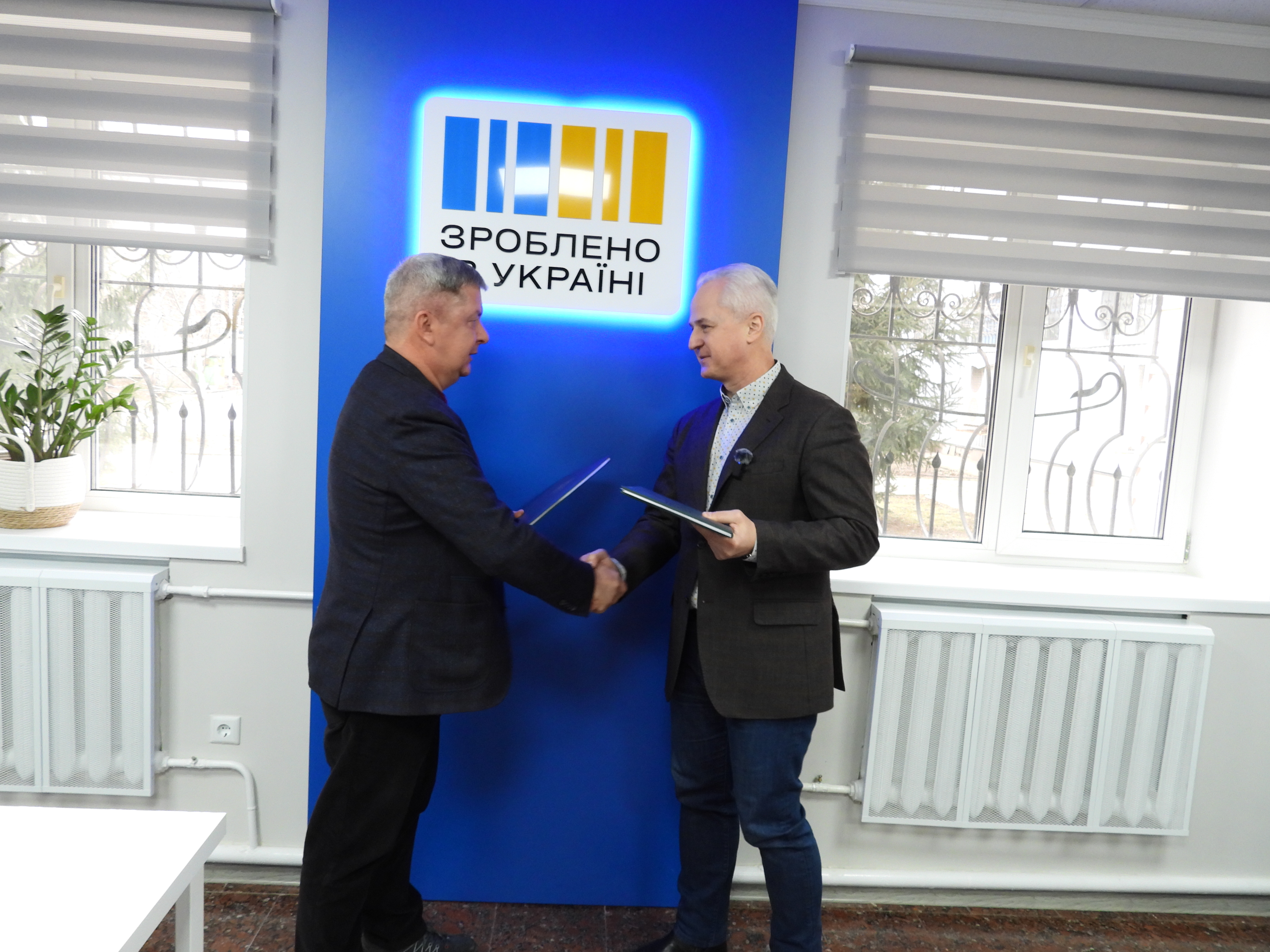 Підписано Меморандум про співпрацю між Головним управлінням ДПС у Кіровоградські області та Кіровоградським обласним центром зайнятості. Фото № 2/1